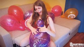 Q812 Cosette squeezes and pops 10 tight Belbals 14'' with her fingers - 1080p