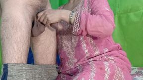 Hot Parosan Muslim Bhabhi Used to Play with My Indian Fat Cock