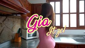 gia y lizzy lanes follando a mujer hetero en su primer anal doble