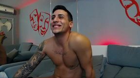 Hot Guy Showing Off on Cam