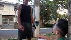 pegando o novinho que encontrei na rua