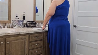 Woman In Bathroom Caught With Her Panty Down By Stranger - (bbw ssbbw, Fat ass, big butt, thick ass)