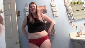 lily calloway pissing white shorts omorashi