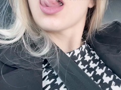 Amateur Close Up Squirting Masturbation