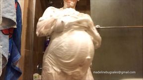 Pregnant Madeline Shavingcream WAM 28weeks 2017