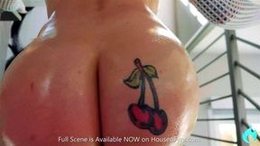 TWERKNADO! Booty Bouncing Cock smashing