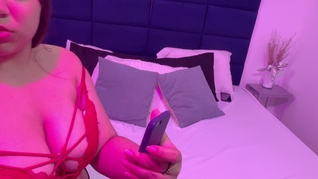 Beautiful curvy Latina sends a hot video to her best friend