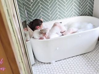 Stepmom took pity on me after catching me peeking on her in the baths