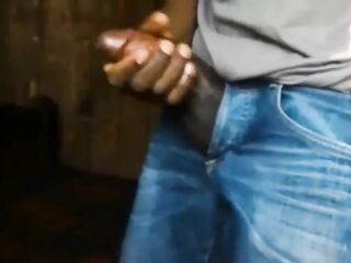 AFRO AMATEUR HUNK JERKING OFF ANTIL THICK SPUNK FLOW