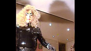 Roxina2004BigClitFetishSlut270404XXL.MPG