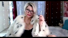 sexy pranks of a russian mature smoking bitch in a cool fur coat!