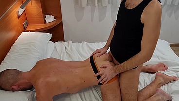 My HUGE HOTEL Adventures part.1