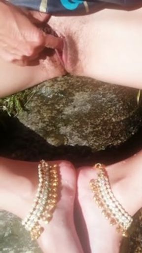 NEW! Desi bhabhi milf masturbating near spring up to Squirting fountain orgasm