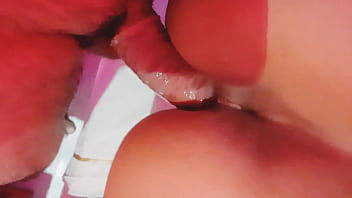 Me la cojo en cuatro y ella sin saber que pasa