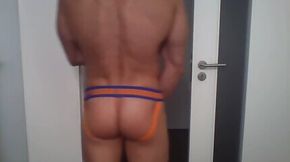 Muscled Jock MySelf Flexing and Cumming