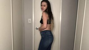 Brooke Farting In Jeans!