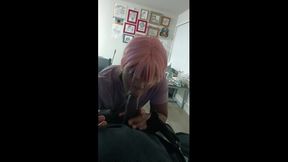 Amateur GF gives a sloppy blowjob in French