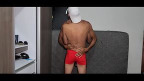 Esse boy &eacute_ t&atilde_o magrinho, ser&aacute_ que ele aguentou dar pra dois pirocudos?