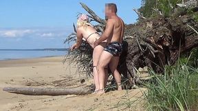Hot Slut Gets Her Tight Pussy Plowed Hard on Public Beach While Bystanders Watch