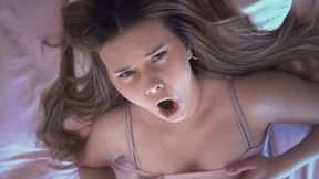 Sleepy yawning in the morning mp4 FULL HD