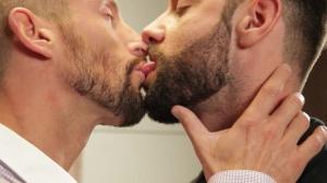 MenofUK - Slamming hard plus muscle european hunk