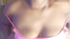 Igbo Omo Actress’ Jerks Up Boobies In Pink Singlet Up Close