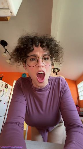 Rich MILF Needs Fixing! Best Friends Stepmom Don't!