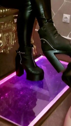 Sheela Sinner Stiefel Schmutz Und Sklavenzunge Part 1