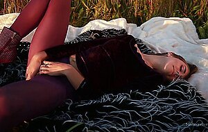 Famegirls nora vid 01