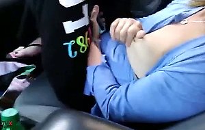 Mutual maturbation in the car