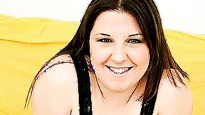 ”Charming Plumper Kiki Banged on the Floor”