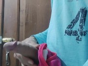 Rich cumshot with what I found in the bathroom just taken out ... exciting end