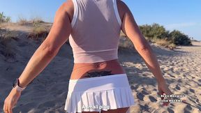 baisee et enculee par 2 voyeurs a la plage + bukkake: 19 ejacs voici pour ce...