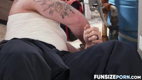 FunsizePorn.com - Hairy jock Cain Marko and petite twink Danny Wilcoxx engages in har