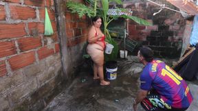 NEIGHBOR COMES INTO MY HOUSE AND LOOKS AT ME IN THE GARDEN THIS HAPPENED PART 1/2