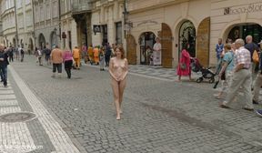 alena nude in public