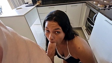 Young cleaner fucking during work hours