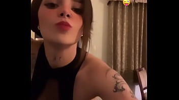 Karely Ruiz tetona y nalgona