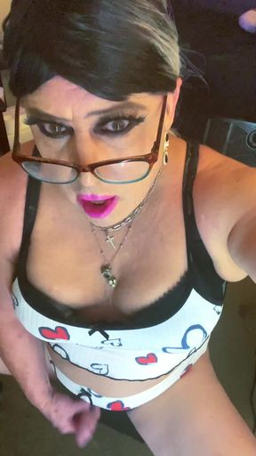 CD Krissy Sweets Likes You Watching Her Playing with Her Shaved She Shaft in High Heels