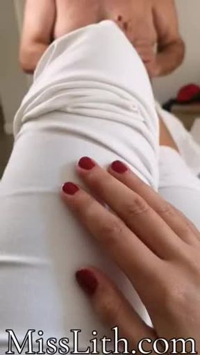 FAT SLAVE GIVES ME A FOOT MASSAGE
