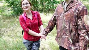 Deutsche Studentin TinyEmily von fremden Typen auf dem Heimweg AO gefickt