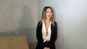 Naomi the police device seller