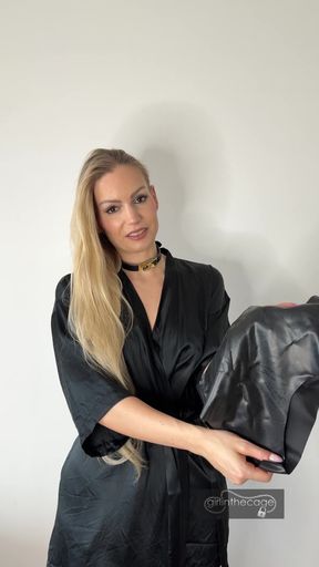 Woman in a latex suit gets railed