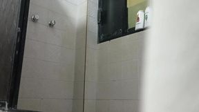 I left recording the cell phone in the bathroom chubby stepmom taking a fucha