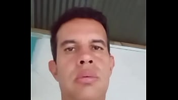 Pantalones orinados y m&uacute_ltiples organismos despu&eacute_s de transmisi&oacute_n en vivo en Facebook