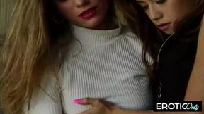 Milf live streams her soaking pussy&#x1F32E;&#xFE0F; and bouncing breasts