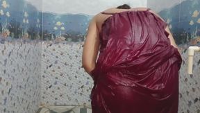 Indian Young Bhabhi Bathing in Petticoat Bath