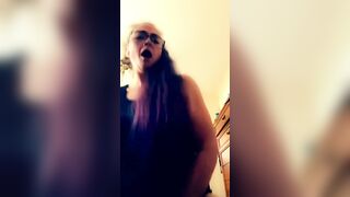 babe mom Rubbing Extremely Soak Cunt while Grinding in Hand Rough and Cumming Noisy