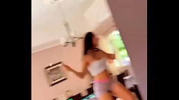 Isabella bailando (12/6/2022)