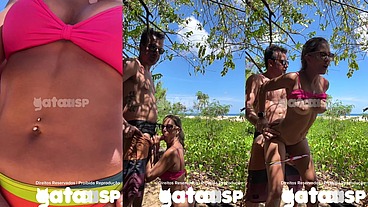 Eu e o corno aprontando em uma praia deserta em Fernando de Noronha
